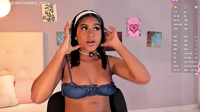 Snapshot of Melaniaa_Roussee chatting on April 13, 2:17 am Melaniaa Roussee online show from April 13, 2:17 am