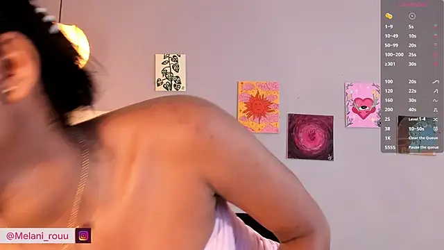 Snapshot of Melaniaa_Roussee chatting on May 21, 3:02 am Melaniaa Roussee online show from May 21, 3:02 am