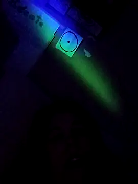 Snapshot of Aurora-Luz chatting on April 7, 10:15 am Aurora-Luz online show from April 7, 10:15 am