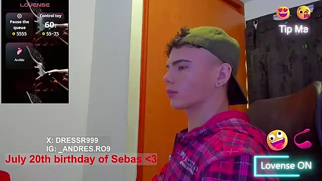Snapshot of sebascuterouss chatting on July 16, 12:22 pm sebascuterouss online show from July 16, 12:22 pm