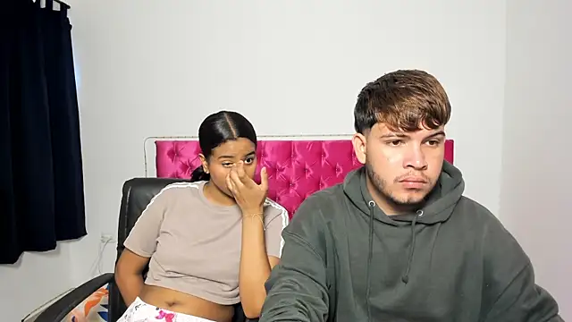 val andBry online show from April 7, 7:25 pm