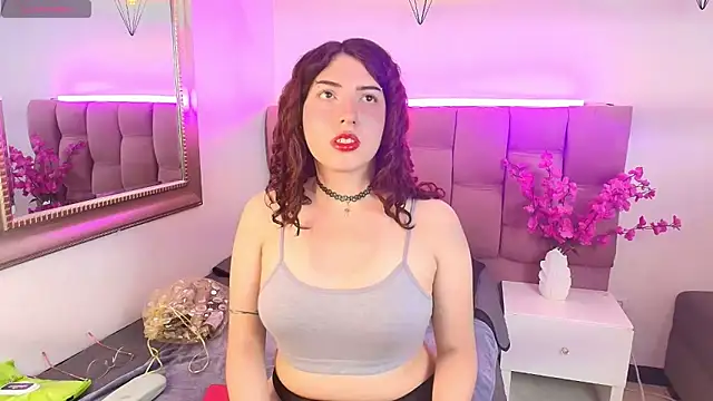 Snapshot of CassieRosse_ chatting on May 27, 4:20 am CassieRosse online show from May 27, 4:20 am