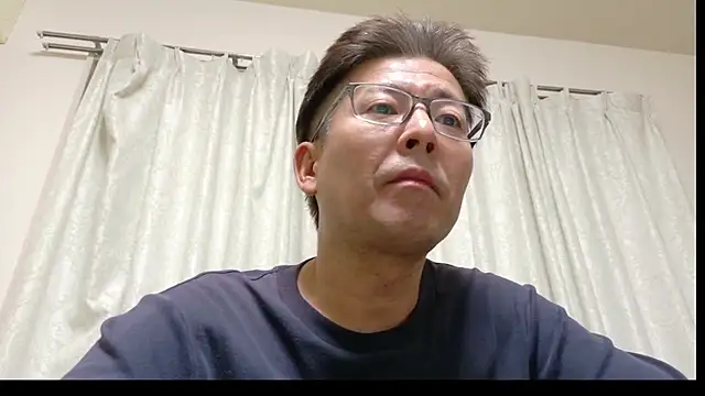 Snapshot of zakochin1106 chatting on April 25, 1:52 pm zakochin1106 online show from April 25, 1:52 pm