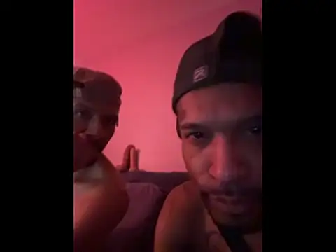 Snapshot of JRNBLU44 chatting on April 4, 6:38 pm JRNBLU44 online show from April 4, 6:38 pm