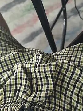 darkromeo99 online show from April 3, 6:00 am