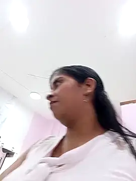 SofiaMendez1  online show from April 21, 3:50 pm