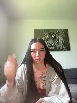 Snapshot of zoeelinks chatting on April 16, 10:16 am zoeelinks online show from April 16, 10:16 am