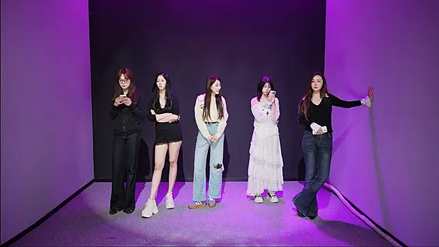 Snapshot of lsCY001 chatting on April 2, 10:57 am lsCY001 online show from April 2, 10:57 am