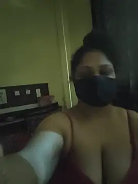 SluttySonam online show from May 15, 4:41 am
