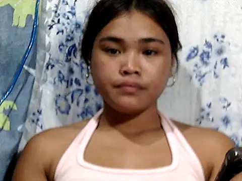 Snapshot of AsianPinay18 chatting on April 8, 11:10 am AsianPinay18 online show from April 8, 11:10 am
