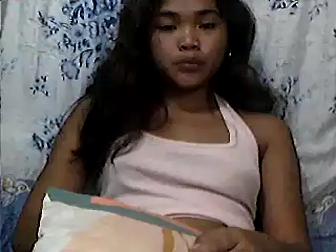Snapshot of AsianPinay18 chatting on April 14, 11:00 pm AsianPinay18 online show from April 14, 11:00 pm