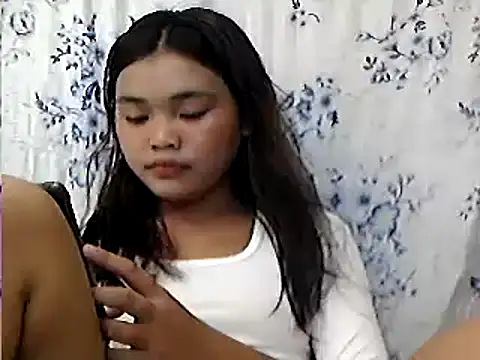 Snapshot of AsianPinay18 chatting on April 26, 5:05 am AsianPinay18 online show from April 26, 5:05 am