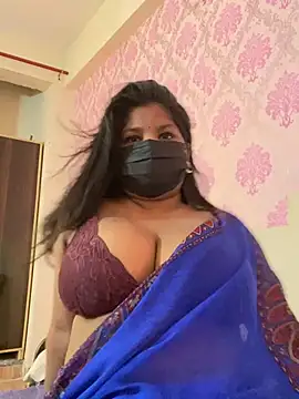 Snapshot of Shalu_naughty69 chatting on April 22, 6:05 am Shalu naughty69 online show from April 22, 6:05 am