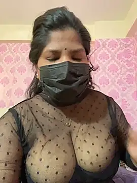 Snapshot of Shalu_naughty69 chatting on May 6, 5:25 am Shalu naughty69 online show from May 6, 5:25 am