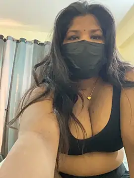 Snapshot of Shalu_naughty69 chatting on May 17, 4:43 am Shalu naughty69 online show from May 17, 4:43 am