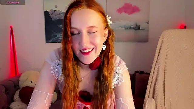 Snapshot of EvaBellea chatting on May 26, 1:40 pm EvaBellea online show from May 26, 1:40 pm