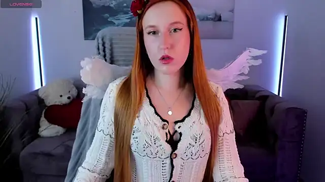 Snapshot of EvaBellea chatting on May 27, 1:30 pm EvaBellea online show from May 27, 1:30 pm