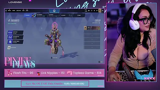 PixieePlays online show from April 9, 4:01 am