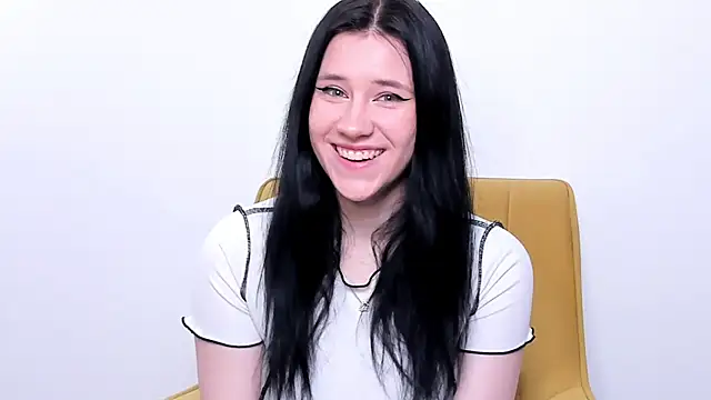 Snapshot of BarbarFinkley chatting on April 3, 8:45 am BarbarFinkley online show from April 3, 8:45 am