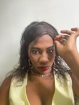 LucianaM 13 online show from April 19, 3:22 pm