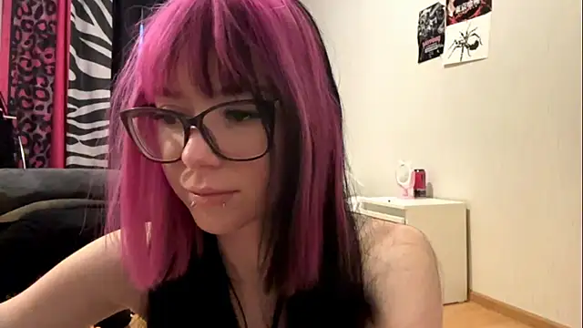 Snapshot of WifeAileen chatting on May 26, 6:26 pm WifeAileen online show from May 26, 6:26 pm
