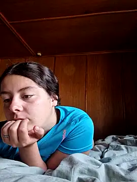 Snapshot of Young_Swiss_Lisa chatting on May 27, 5:26 am Young Swiss Lisa online show from May 27, 5:26 am