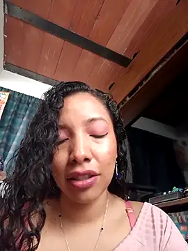 Wolfamara online show from April 25, 1:41 pm