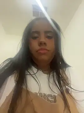 Snapshot of SiennaBel chatting on April 21, 3:35 am SiennaBel online show from April 21, 3:35 am