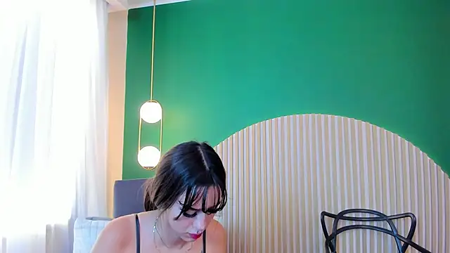 Alicecoule  online show from May 28, 11:51 am