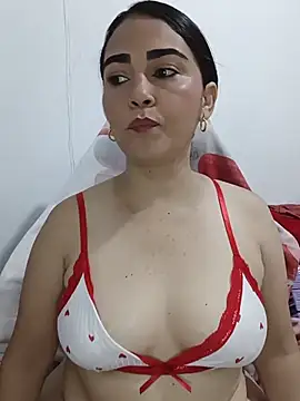 Snapshot of Emily_Divi69 chatting on July 11, 3:31 am Emily Divi69 online show from July 11, 3:31 am