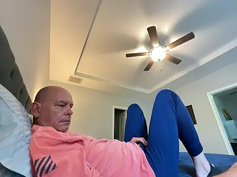 Snapshot of ProfessorPaulcam chatting on April 8, 1:44 pm ProfessorPaulcam online show from April 8, 1:44 pm