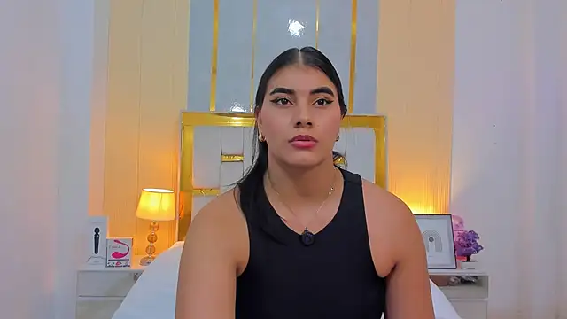 Alara Keyy online show from April 24, 4:20 pm