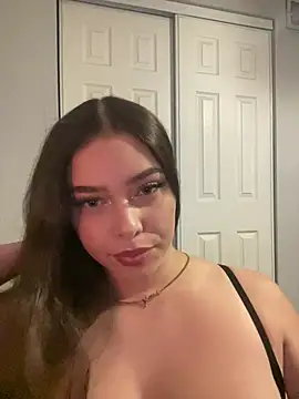 mariex83 online show from May 7, 2:39 am