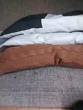 Snapshot of flexivel13 chatting on April 16, 1:39 am flexivel13 online show from April 16, 1:39 am