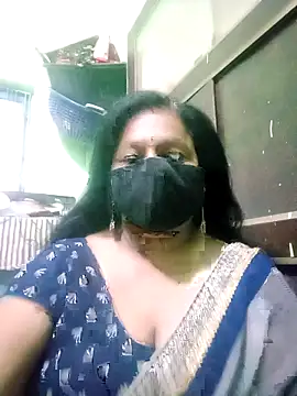 Snapshot of PINKI_024 chatting on April 21, 5:47 am PINKI 024 online show from April 21, 5:47 am