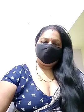 Snapshot of PINKI_024 chatting on May 10, 5:45 am PINKI 024 online show from May 10, 5:45 am