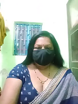 Snapshot of PINKI_024 chatting on May 15, 5:14 am PINKI 024 online show from May 15, 5:14 am
