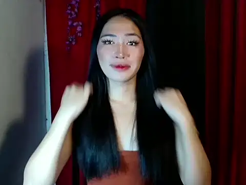 Snapshot of urasiankylie chatting on April 5, 2:47 pm urasiankylie online show from April 5, 2:47 pm