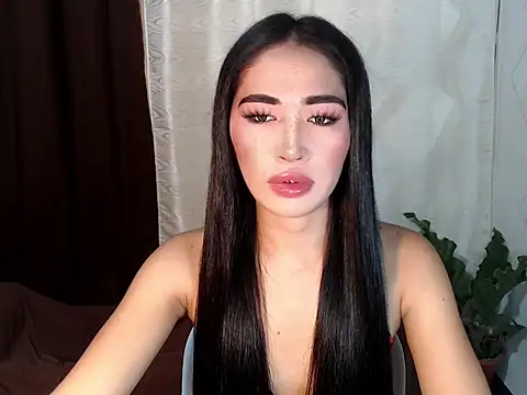 urasiankylie online show from May 23, 1:37 pm