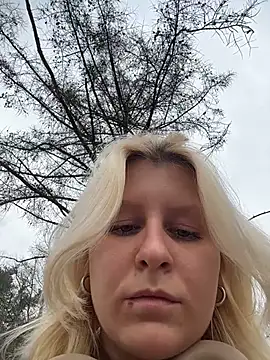 Snapshot of Flora_StallSecrets chatting on April 3, 12:58 pm Flora StallSecrets online show from April 3, 12:58 pm