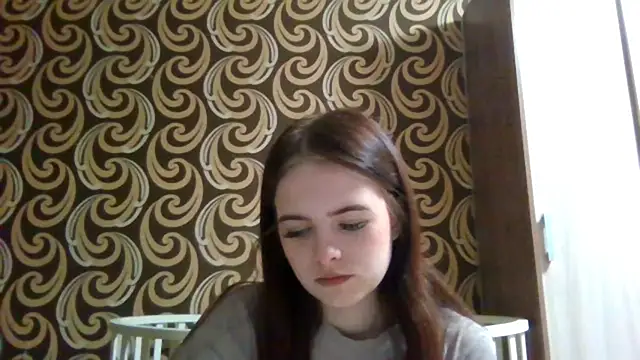 Snapshot of KikiAmino chatting on June 2, 5:20 am KikiAmino online show from June 2, 5:20 am