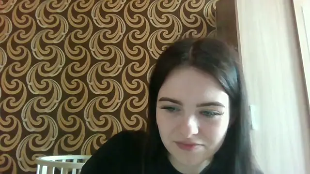 Snapshot of KikiAmino chatting on June 6, 6:51 am KikiAmino online show from June 6, 6:51 am