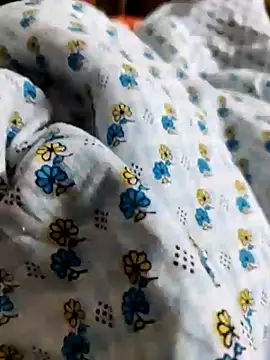 Snapshot of OBengaliBabuO chatting on December 23, 2:24 am OBengaliBabuO online show from December 23, 2:24 am