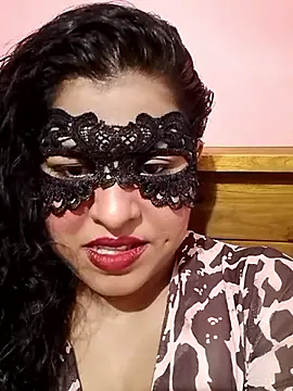 Maskedcurves online show from April 4, 6:00 am