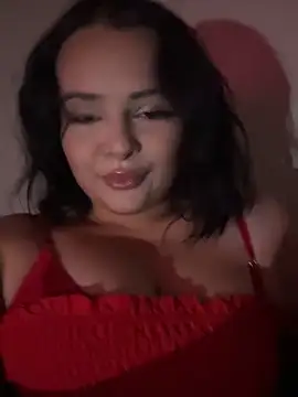 MiaKittyx0 online show from May 10, 4:56 pm