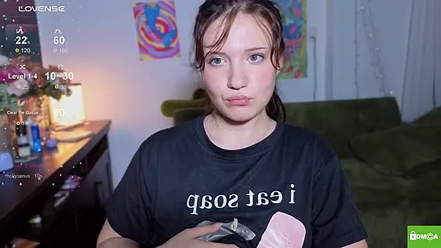 Snapshot of bikinibottom001 chatting on April 4, 3:09 pm bikinibottom001 online show from April 4, 3:09 pm