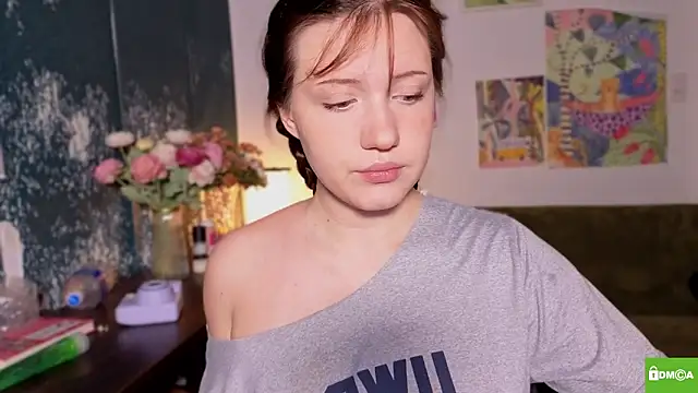 Snapshot of bikinibottom001 chatting on April 13, 1:11 am bikinibottom001 online show from April 13, 1:11 am