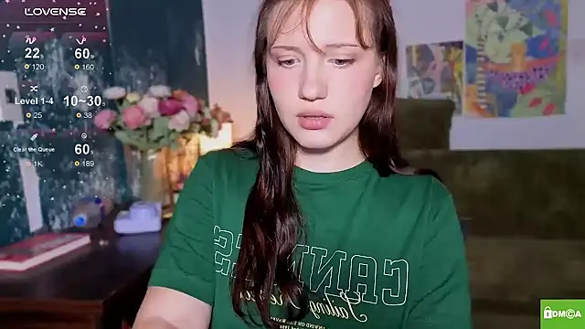 Snapshot of bikinibottom001 chatting on April 16, 4:13 am bikinibottom001 online show from April 16, 4:13 am