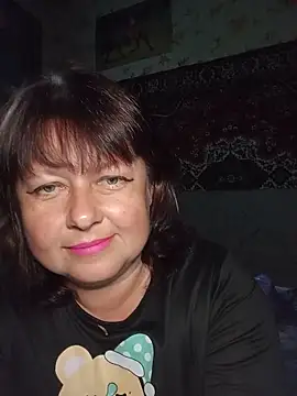 Snapshot of AuroKaria chatting on June 6, 4:44 pm AuroKaria online show from June 6, 4:44 pm