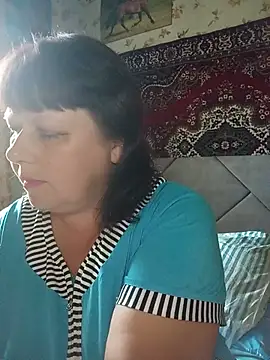 Snapshot of AuroKaria chatting on June 13, 2:59 pm AuroKaria online show from June 13, 2:59 pm
